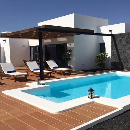 Villa Miramar A8 With Private Heated Pool Wireless Internet *