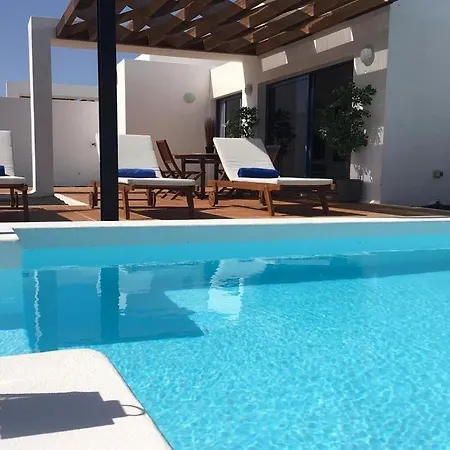 Miramar A8 With Private Heated Pool Wireless Internet * Playa Blanca (Lanzarote)